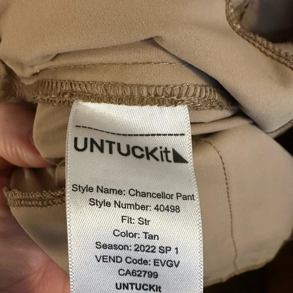 UNTUCKit Men's Khaki Chinos - Picture 8 of 10